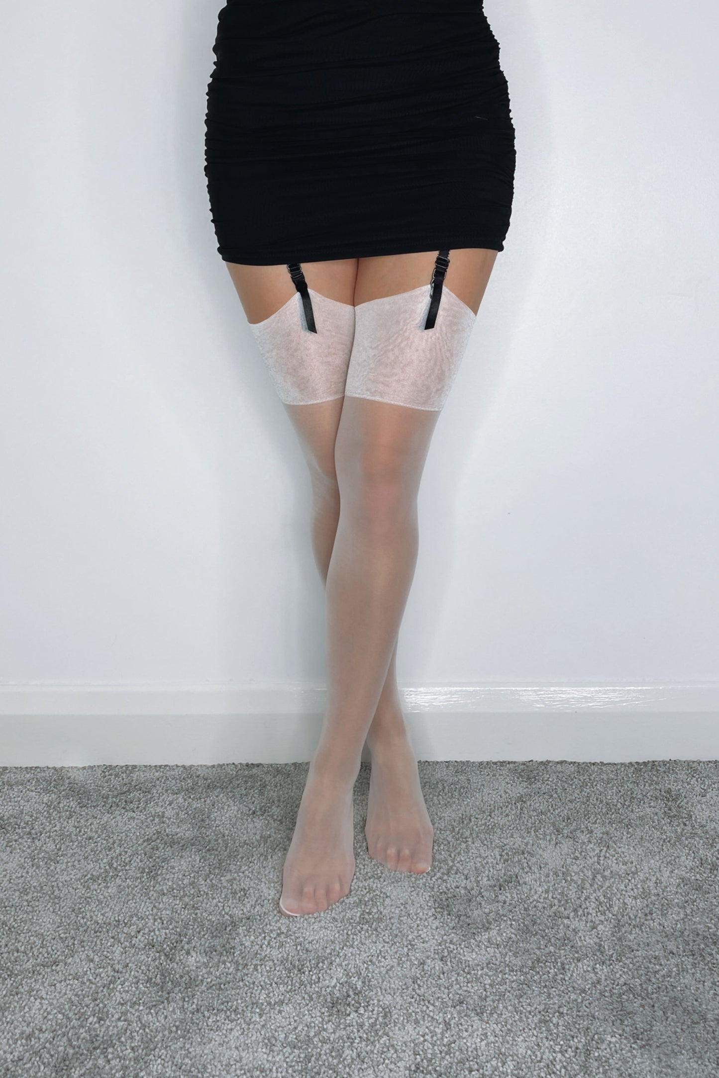 White Wide Plain Top Silky Stockings 15 Denier